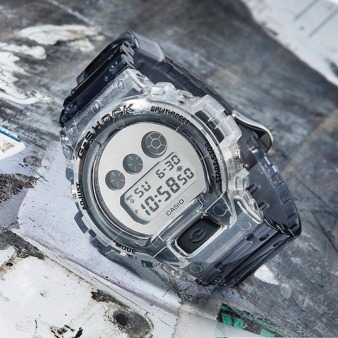 G-SHOCK DW-6900SK-1DR