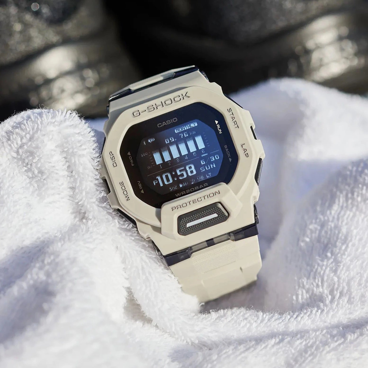 G-SHOCK GBD-200UU-9DR G-SQUAD Bluetooth