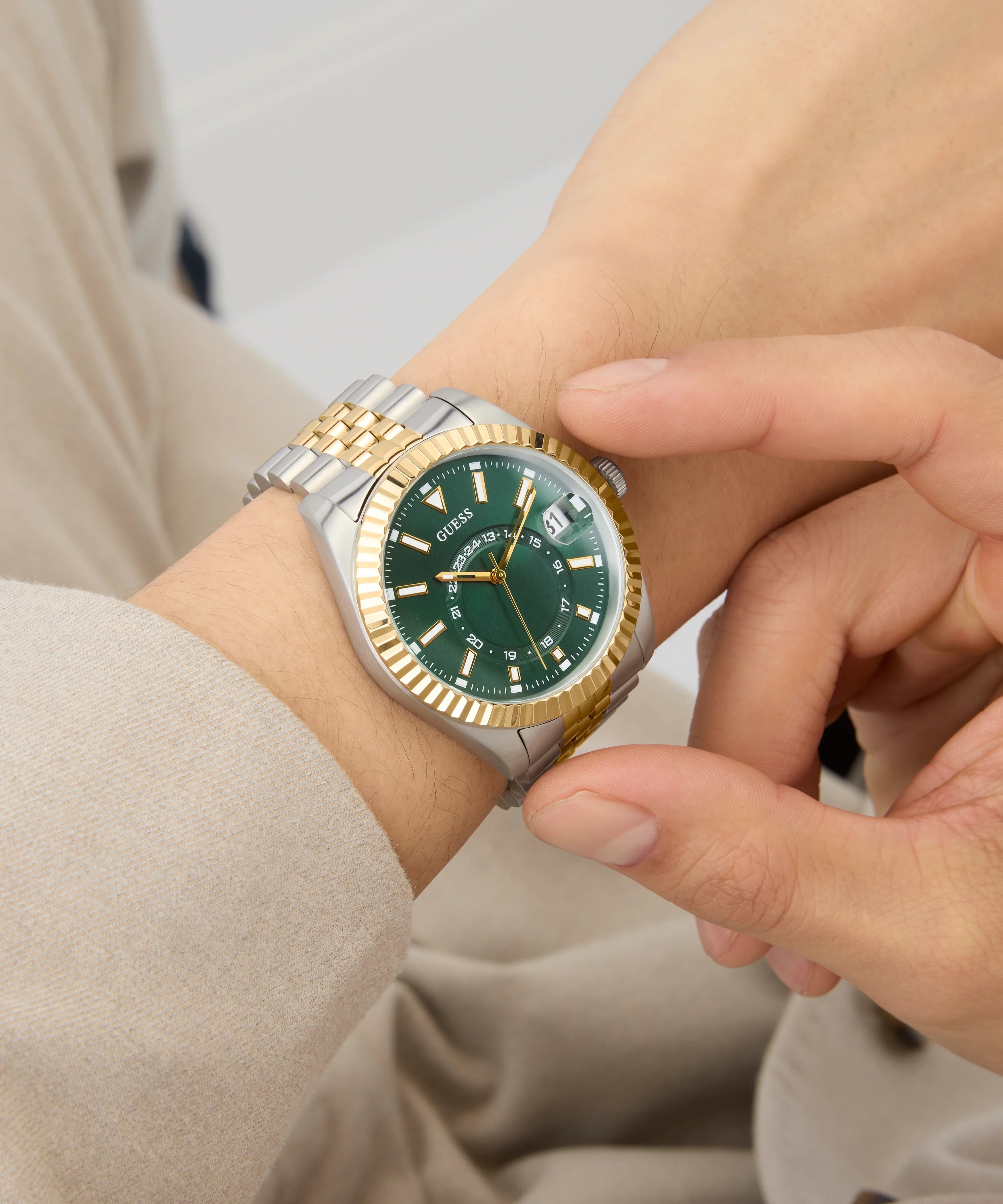 GUESS JADEN GW0977G4