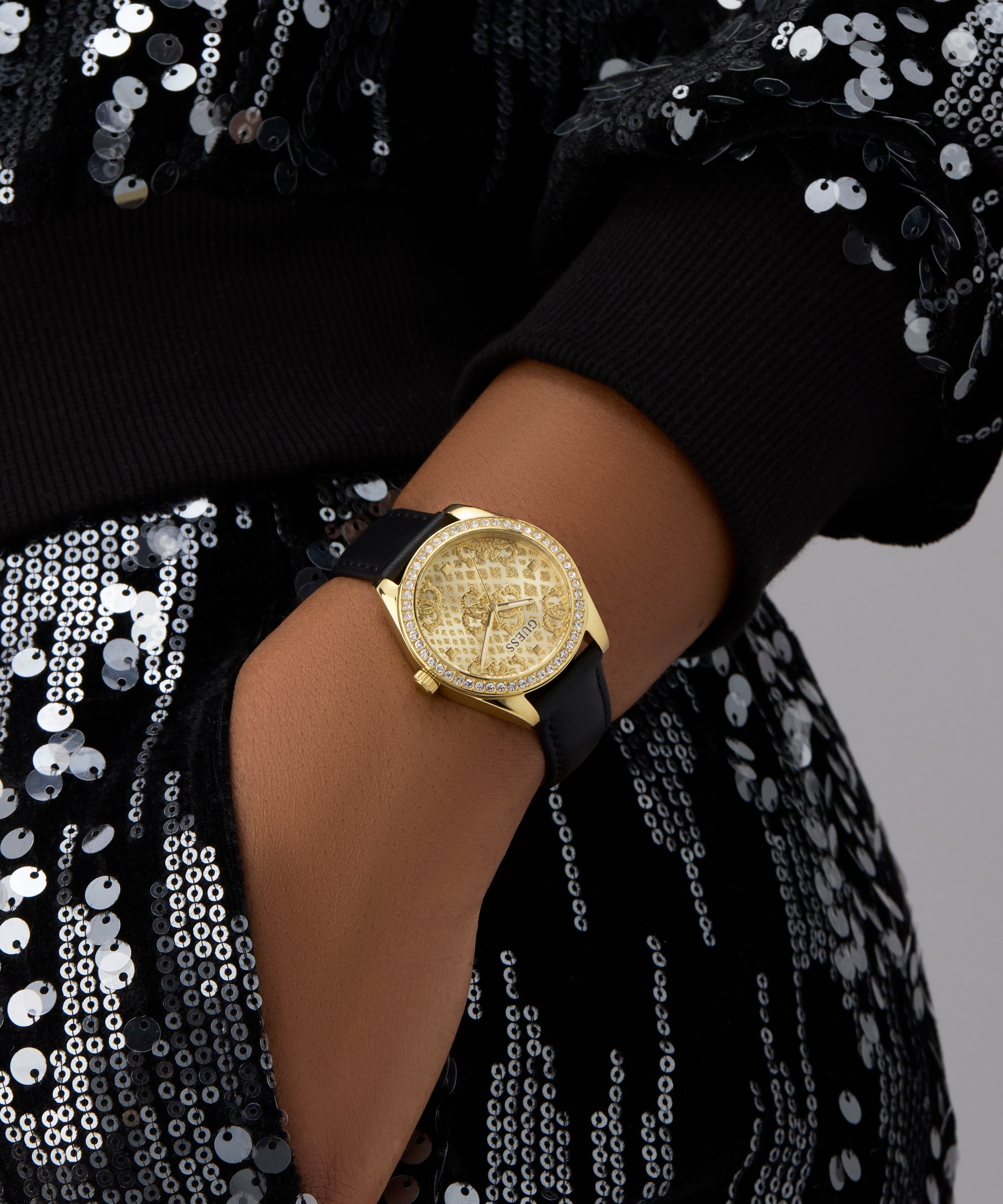 GUESS BOA GW0989L2