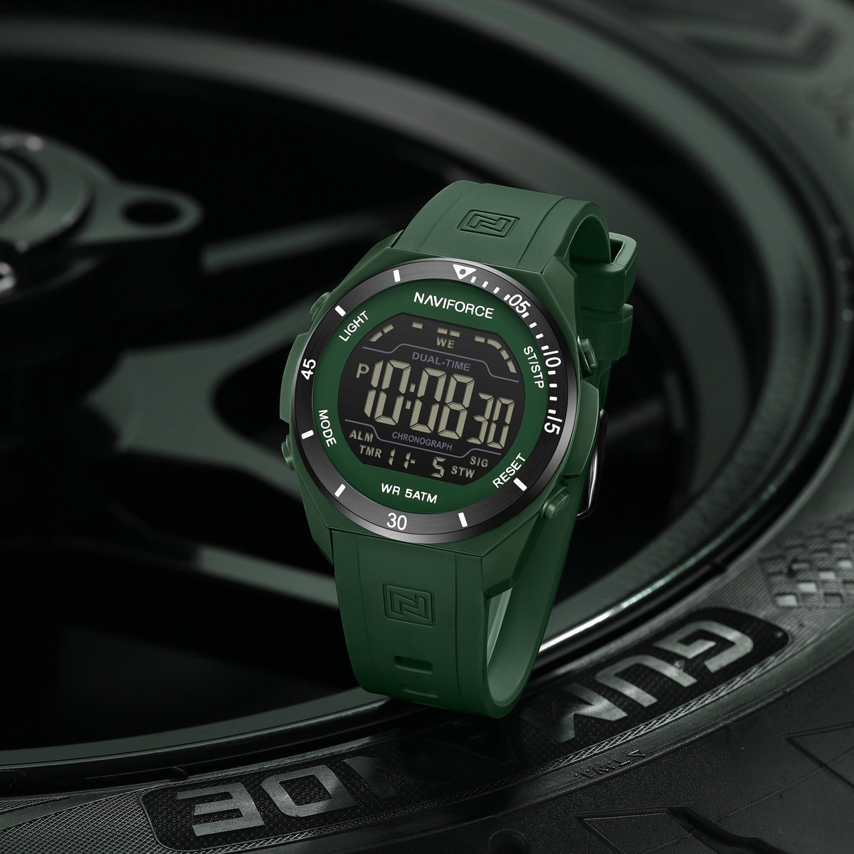 NAVIFORCE NF7138 GN/B Men Watch