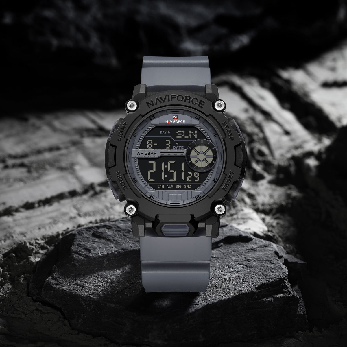 NAVIFORCE NF7133 B/TGY/TGY Men Watch