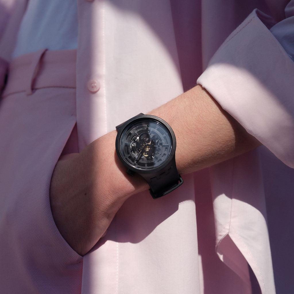 SWATCH C-Black SB03B100