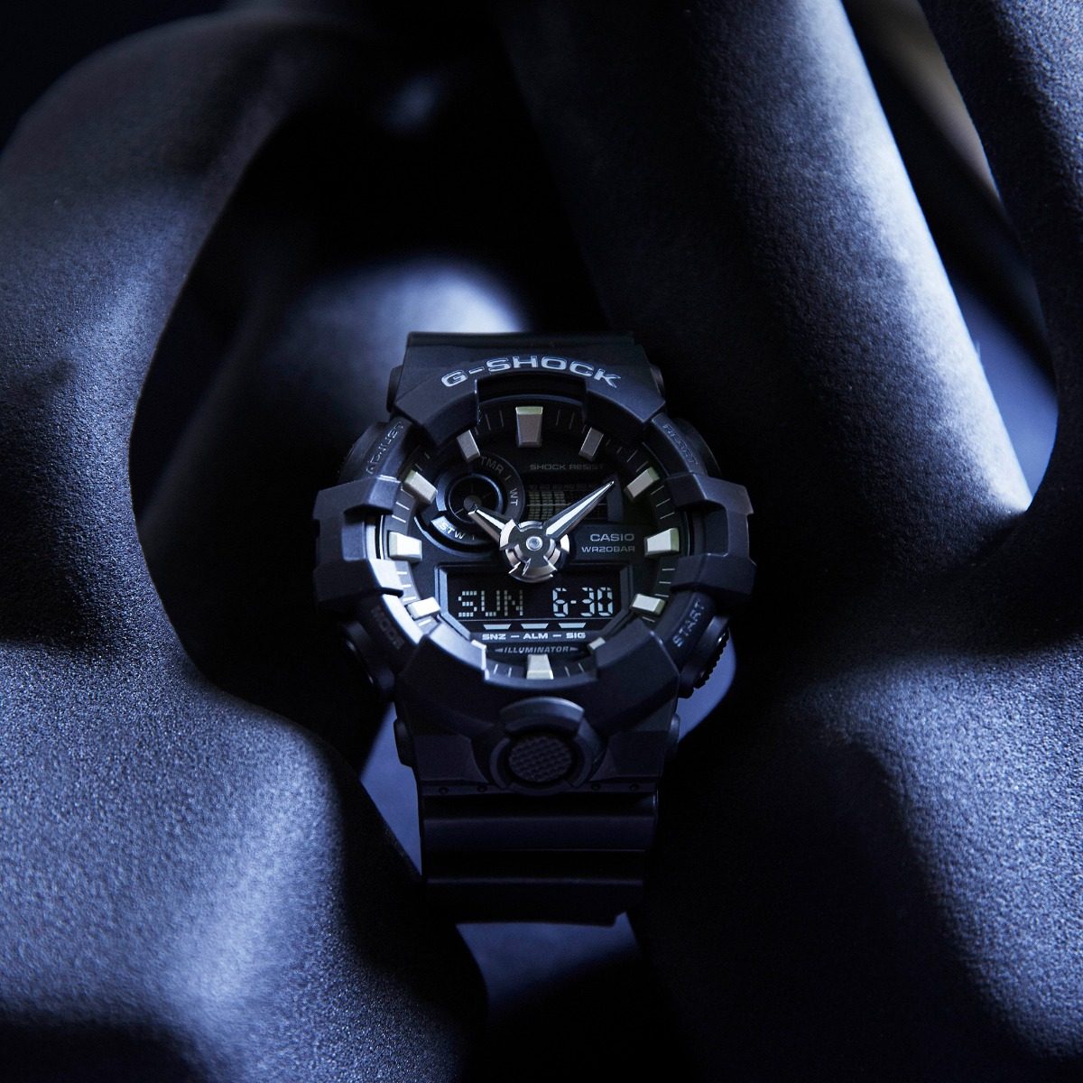 G-SHOCK GA-700-1BDR